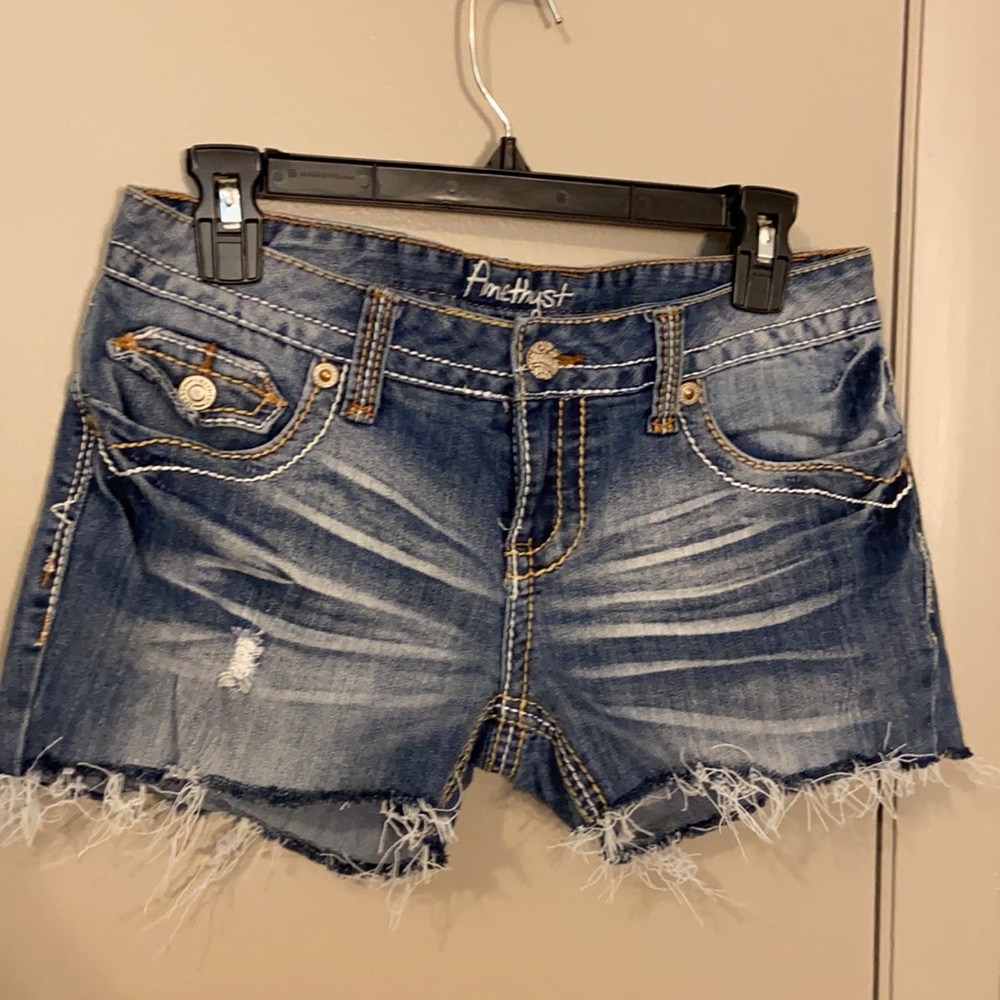 EUC Amethyst cutoff denim shorts size 7